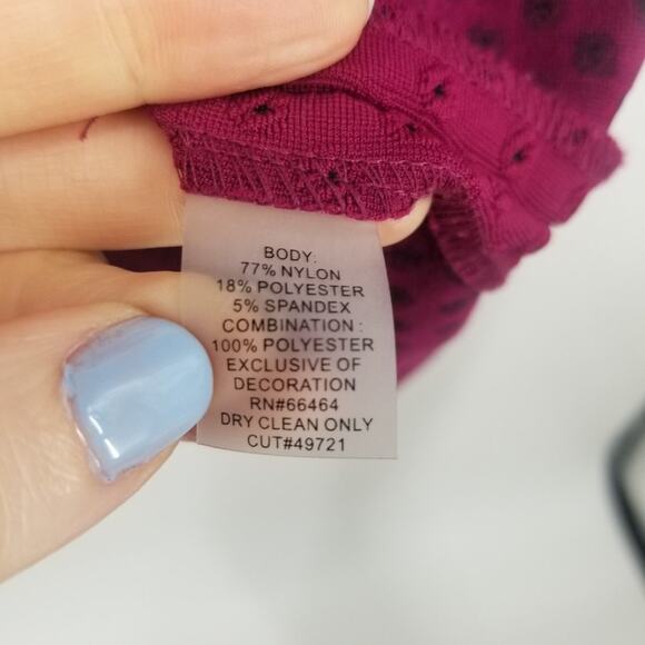 3/$25 Julia Jordan Textured Floral Bodycon Dress 4 Fitted Short Sleeve Berry Red - Picture 7 of 7